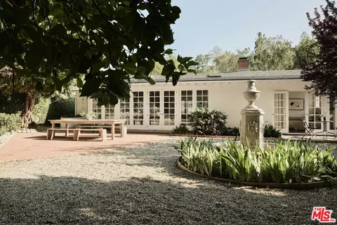 Exterior - 870 Laguna Rd, Pasadena, CA 91105 photo 4 of 13