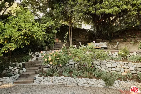 Exterior - 870 Laguna Rd, Pasadena, CA 91105 photo 8 of 13
