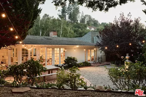 Exterior - 870 Laguna Rd, Pasadena, CA 91105 photo 12 of 13