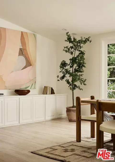 Entry Way - 870 Laguna Rd, Pasadena, CA 91105 photo 1 of 2