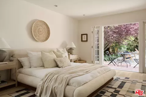 Bedroom - 870 Laguna Rd, Pasadena, CA 91105 photo 5 of 6