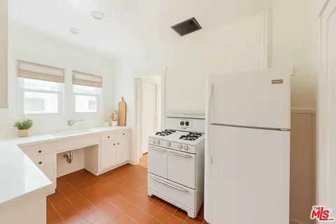Kitchen - 775 E California Blvd, Pasadena, CA 91106 photo 1 of 1