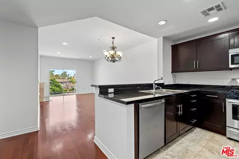 7100 Alvern St #409, Los Angeles, CA 90045