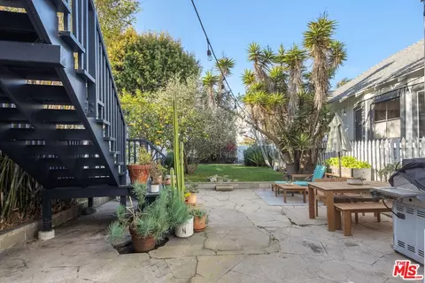 Exterior - 30 24th Ave, Venice, CA 90291 photo 5 of 7