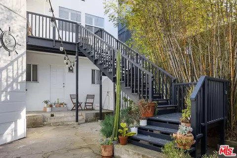 Exterior - 30 24th Ave, Venice, CA 90291 photo 2 of 7