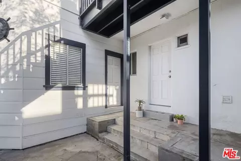 Exterior - 30 24th Ave, Venice, CA 90291 photo 3 of 7