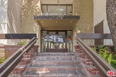 320 S Ardmore Ave #205, Los Angeles, CA 90020