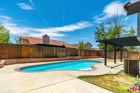 2352 E Kildare St, Lancaster, CA 93535 photo 32