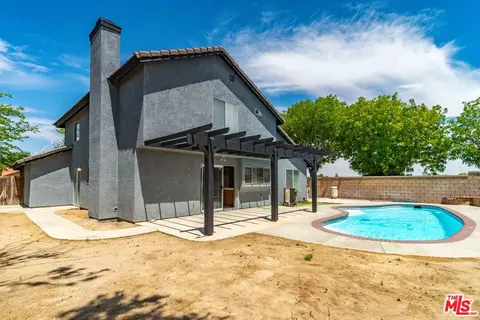 2352 E Kildare St, Lancaster, CA 93535 photo 28
