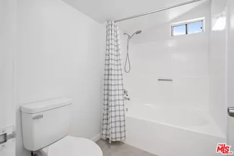2352 E Kildare St, Lancaster, CA 93535 photo 22