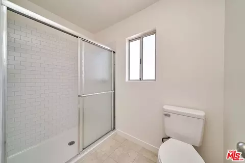 Bath - 647 E Avenue J10, Lancaster, CA 93535 photo 4 of 8
