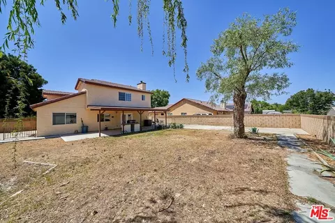 Exterior - 647 E Avenue J10, Lancaster, CA 93535 photo 9 of 11