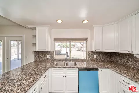 Kitchen - 647 E Avenue J10, Lancaster, CA 93535 photo 3 of 5