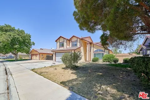 Exterior - 647 E Avenue J10, Lancaster, CA 93535 photo 3 of 11