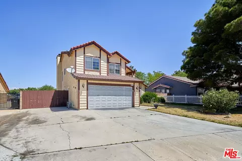 Exterior - 647 E Avenue J10, Lancaster, CA 93535 photo 2 of 11