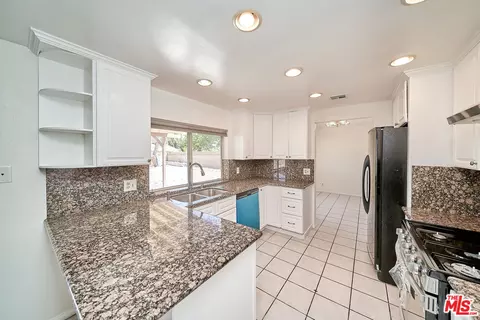 Kitchen - 647 E Avenue J10, Lancaster, CA 93535 photo 4 of 5