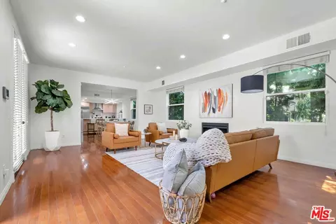 1448 N Fair Oaks Ave #108, Pasadena, CA 91103