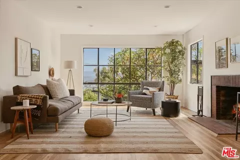 2467 Silver Ridge Ave, Los Angeles, CA 90039