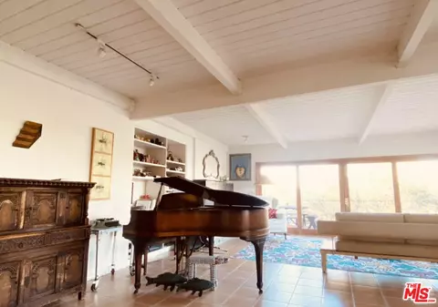 20752 Medley Ln, Topanga, CA 90290