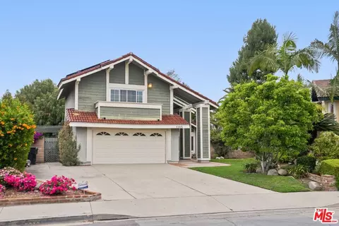 1105 E Meadow Wood Dr, Covina, CA 91724