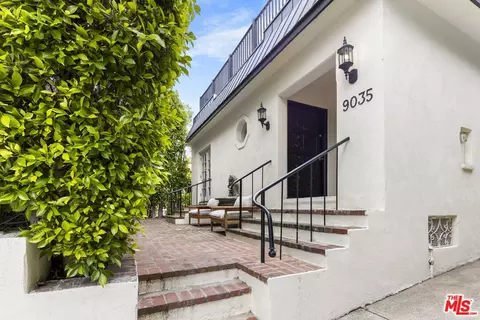 9035 Lloyd Pl, West Hollywood, CA 90069