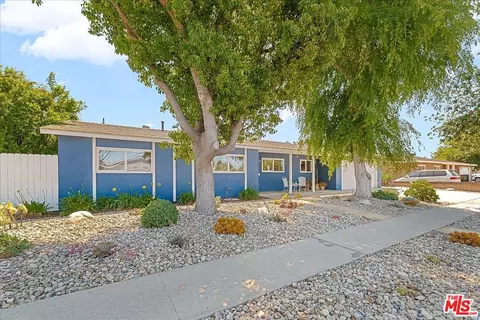 Exterior - 412 Sierra Ave, Moorpark, CA 93021 photo 2 of 7