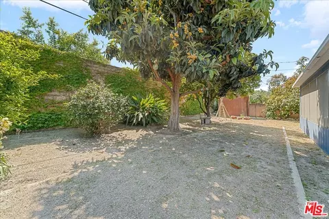 Exterior - 412 Sierra Ave, Moorpark, CA 93021 photo 6 of 7