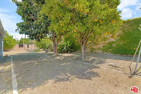 Exterior - 412 Sierra Ave, Moorpark, CA 93021 photo 3 of 7