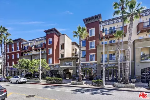 6020 Seabluff Dr #401, Playa Vista, CA 90094