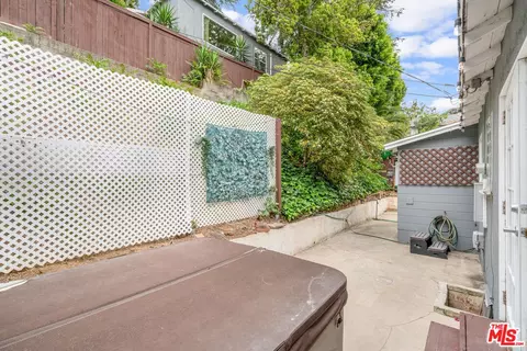 339 Mission Rd #A & B, Glendale, CA 91205 photo 32