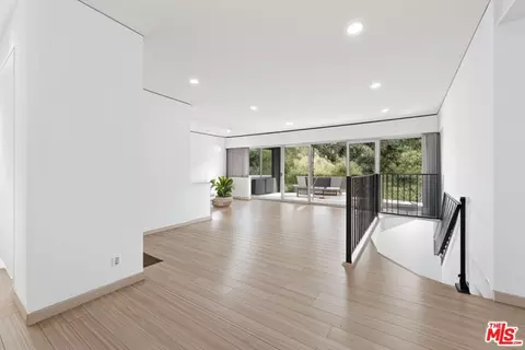 7083 Highcliff Trl, Tujunga, CA 91042