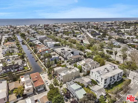 2201 Ocean Ave, Venice, CA 90291 photo 34