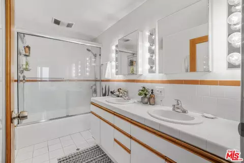 2201 Ocean Ave, Venice, CA 90291 photo 14