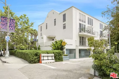 2201 Ocean Ave, Venice, CA 90291 photo 3