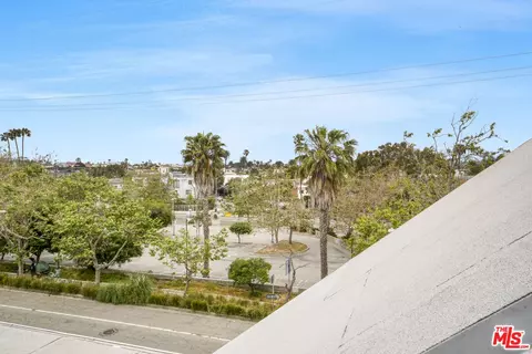 2201 Ocean Ave, Venice, CA 90291 photo 30