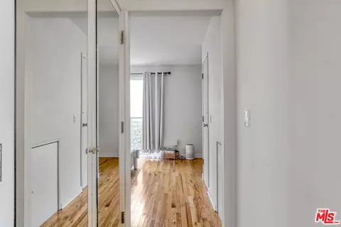 2201 Ocean Ave, Venice, CA 90291 photo 21