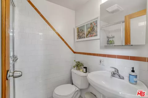 2201 Ocean Ave, Venice, CA 90291 photo 18