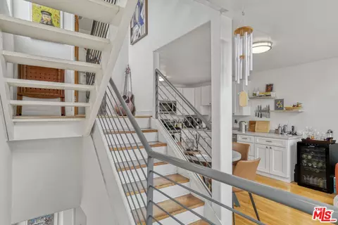 2201 Ocean Ave, Venice, CA 90291 photo 7