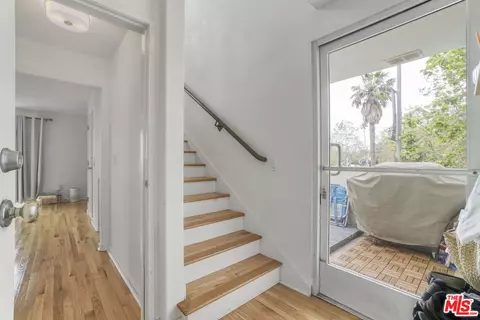2201 Ocean Ave, Venice, CA 90291 photo 20