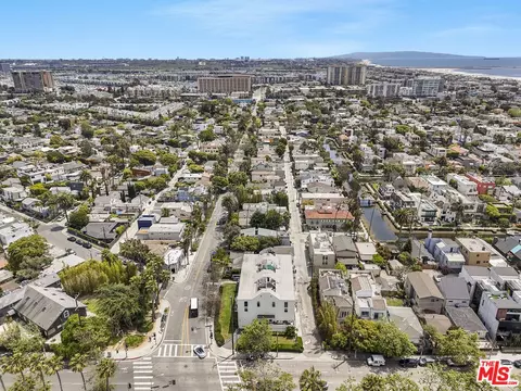 2201 Ocean Ave, Venice, CA 90291 photo 33