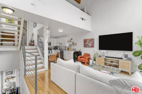 2201 Ocean Ave, Venice, CA 90291 photo 8