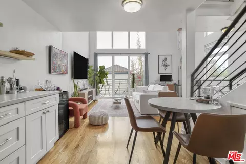 2201 Ocean Ave, Venice, CA 90291 photo 5