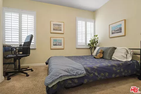 1135 N Frederic St, Burbank, CA 91505 photo 22