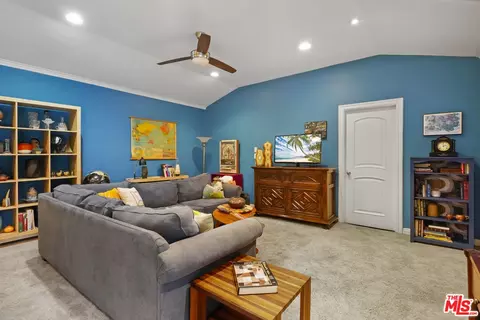 1135 N Frederic St, Burbank, CA 91505 photo 32