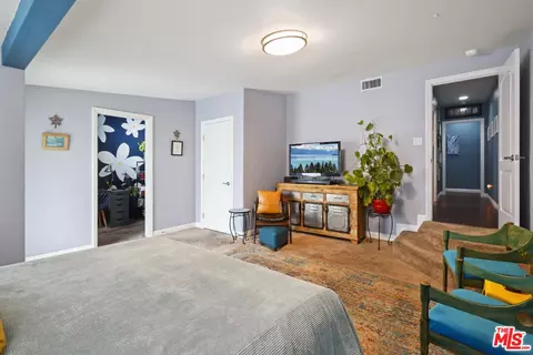1135 N Frederic St, Burbank, CA 91505 photo 14