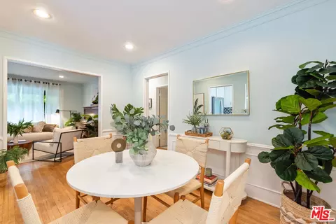 Dining - 3000 Beach Ave, Venice, CA 90291 photo 1 of 4