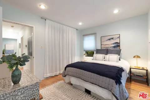 Bedroom - 3000 Beach Ave, Venice, CA 90291 photo 3 of 7