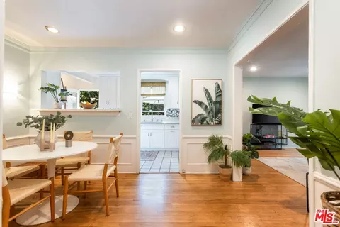 Entry Way - 3000 Beach Ave, Venice, CA 90291 photo 1 of 1