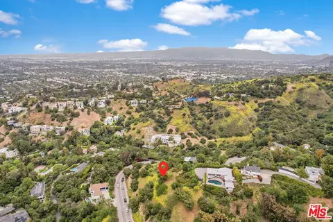 3301 Coldwater Canyon Ave, Studio City, CA 91604