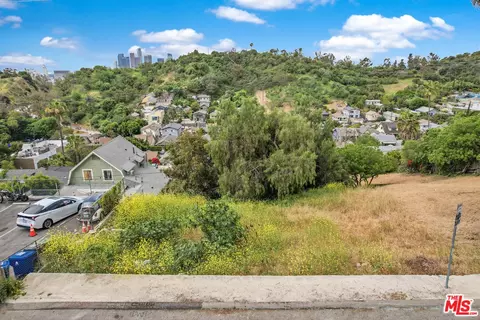 632 Park Row Dr, Los Angeles, CA 90012